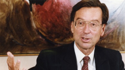 Robert Bourassa.