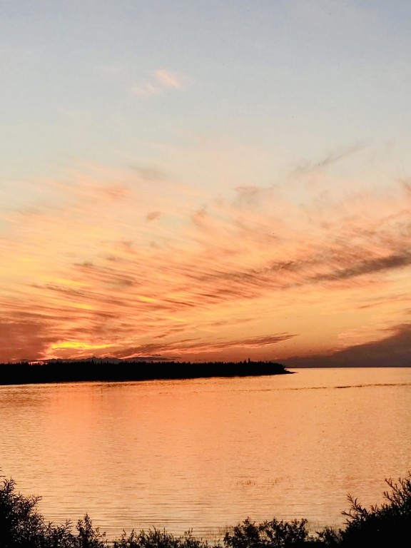 Coucher du soleil sur la rivière Rupert.